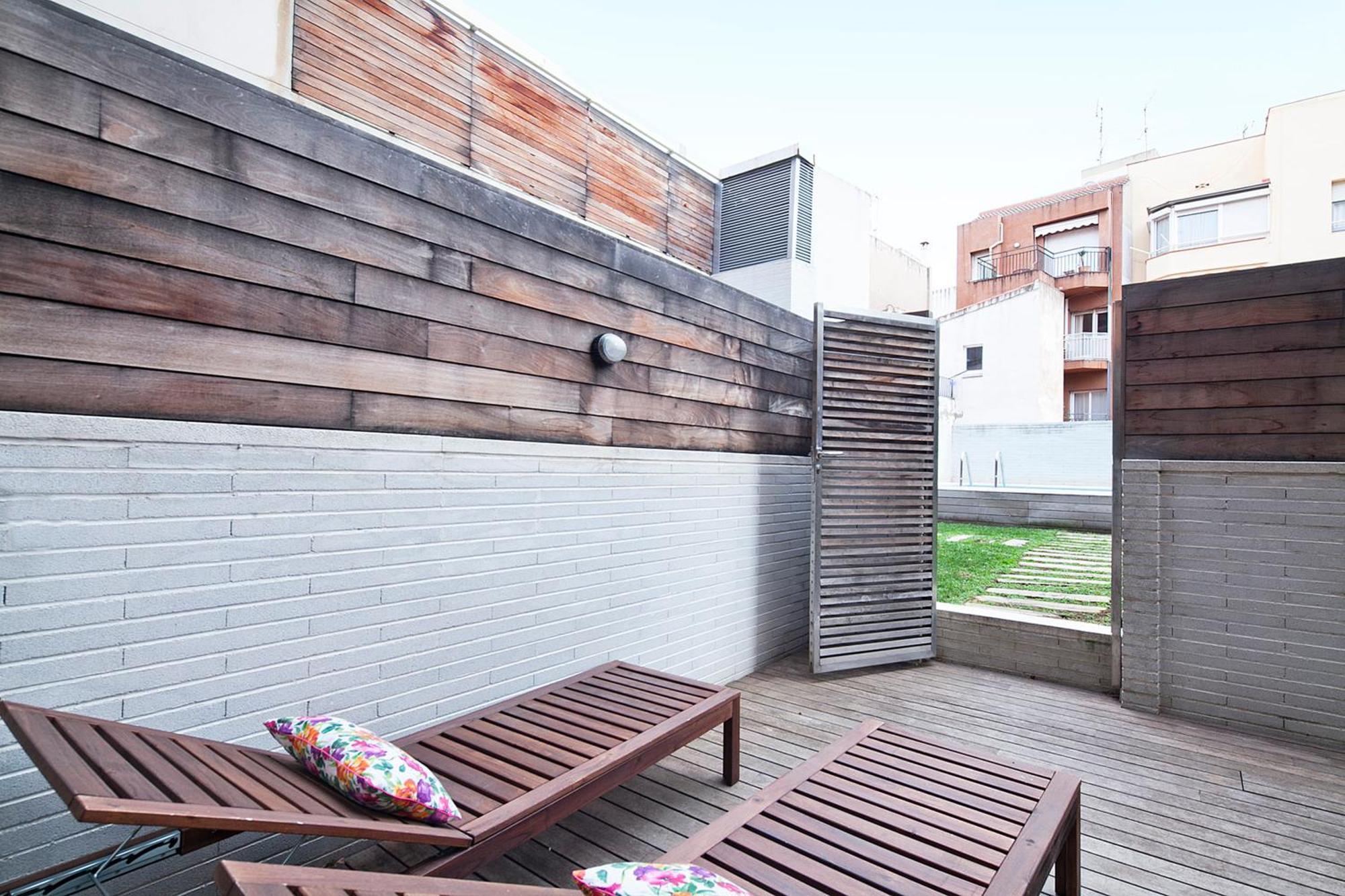 Appartement My Space Emirates - Splendid With Terrace And Pool Near Park Gueell *