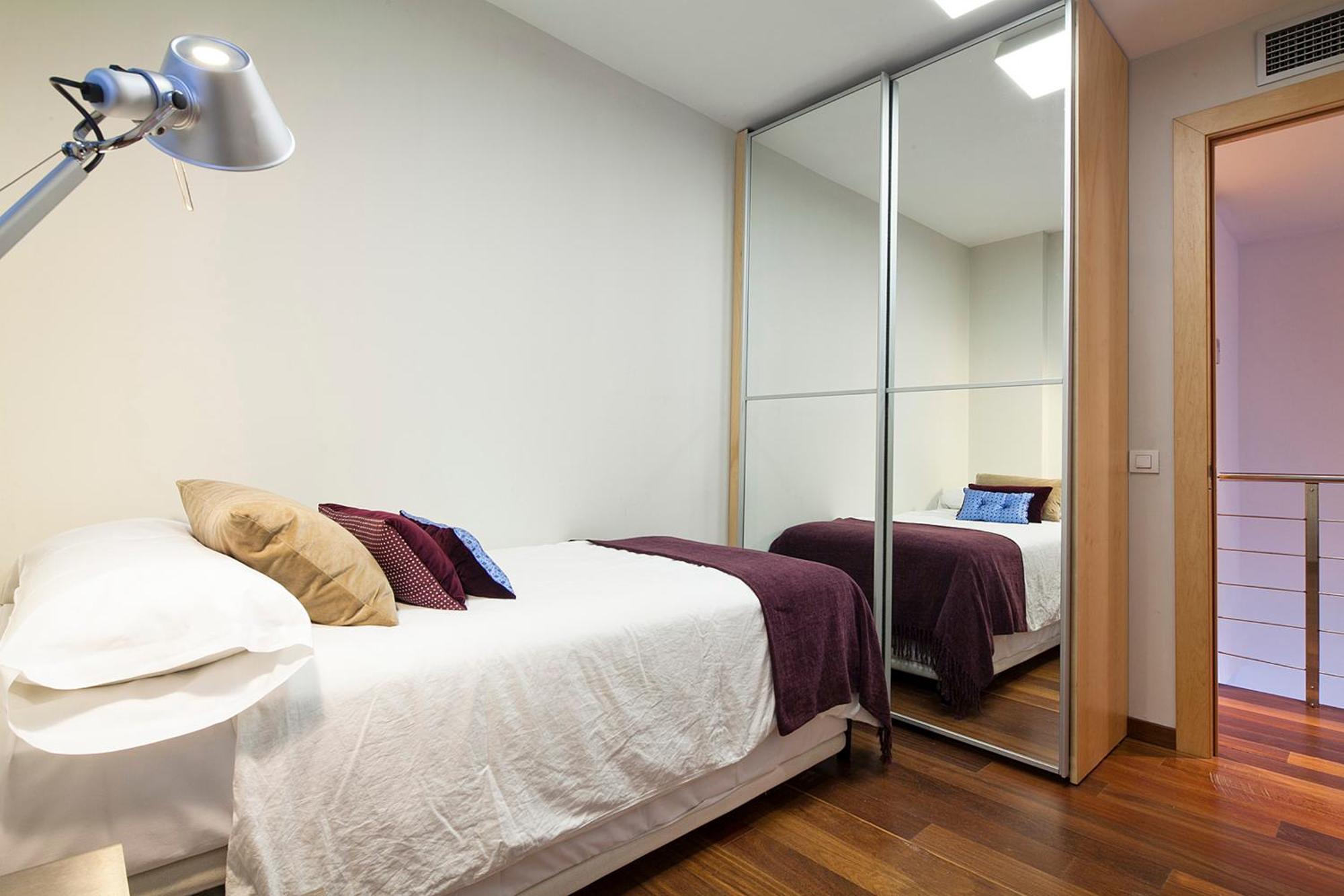 Appartement My Space Emirates - Splendid With Terrace And Pool Near Park Gueell Barcelone