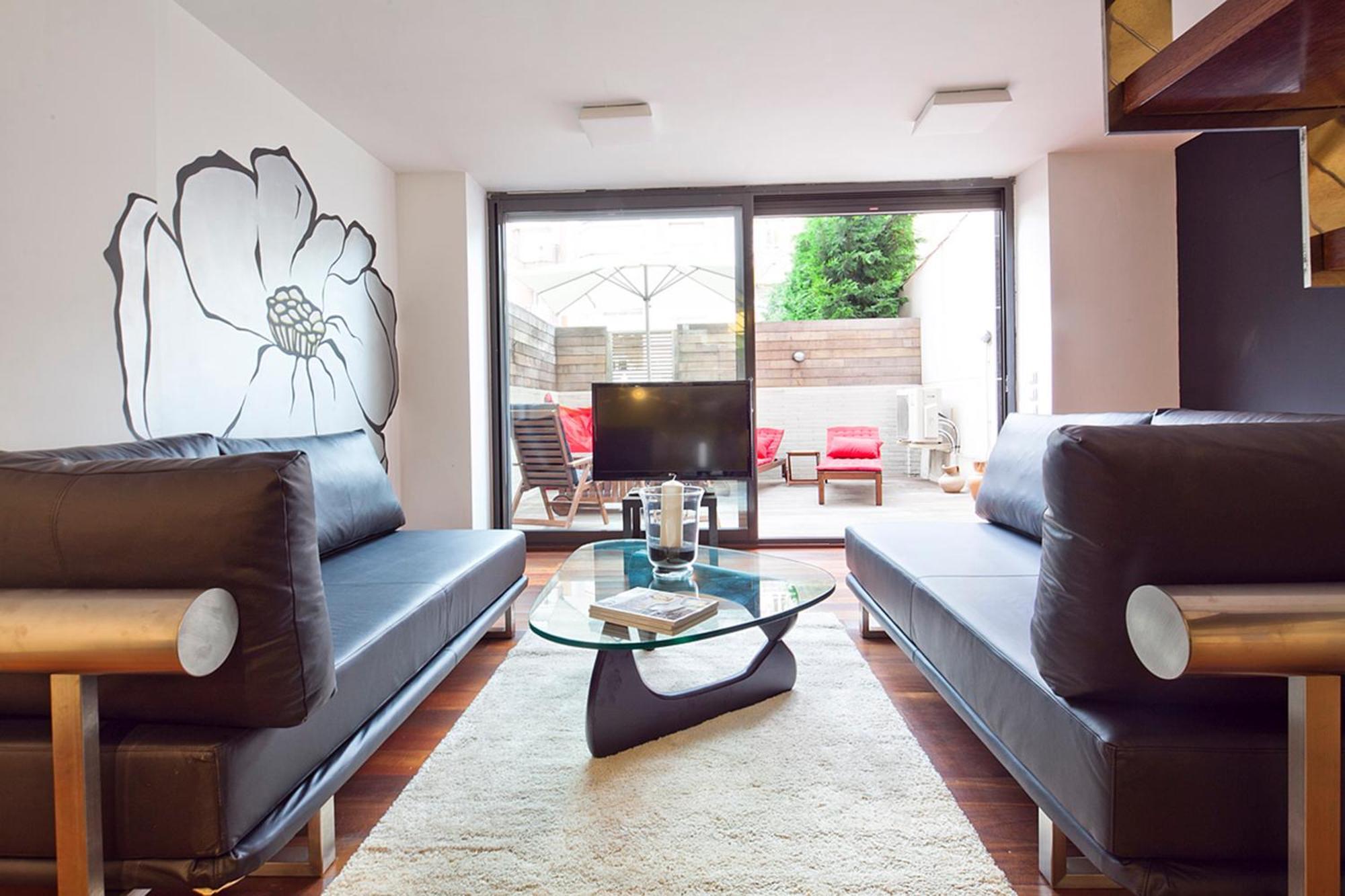 Appartement My Space Emirates - Splendid With Terrace And Pool Near Park Gueell
