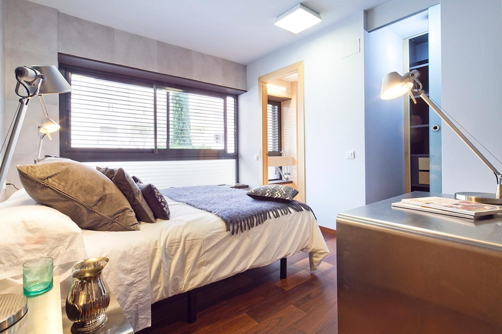 My Space Emirates - Splendid With Terrace And Pool Near Park Gueell * Barcelone
