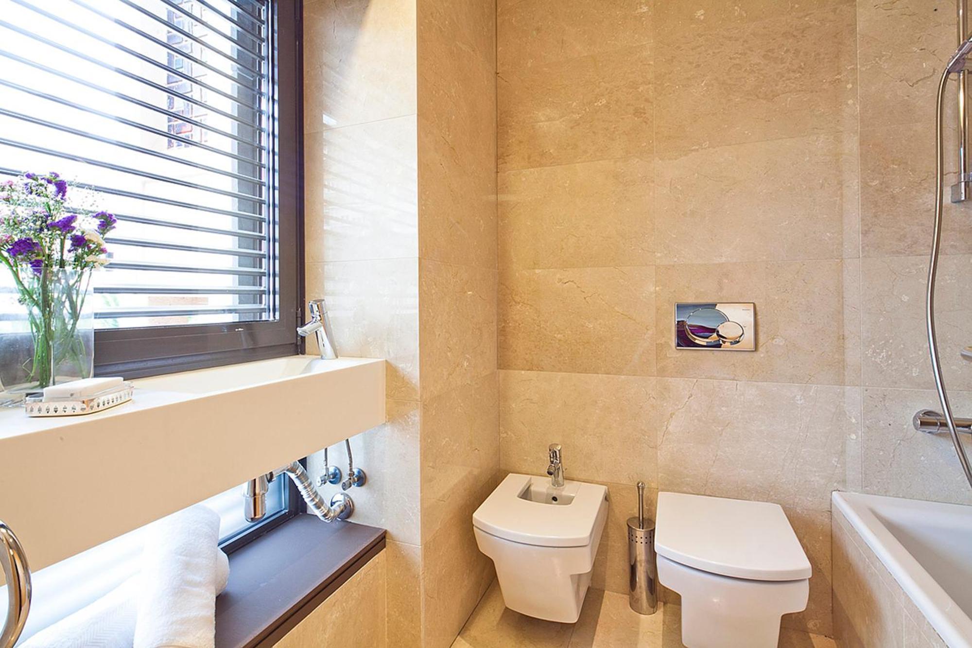 My Space Emirates - Splendid With Terrace And Pool Near Park Gueell Appartement